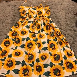 Cute sunflower summer dress!